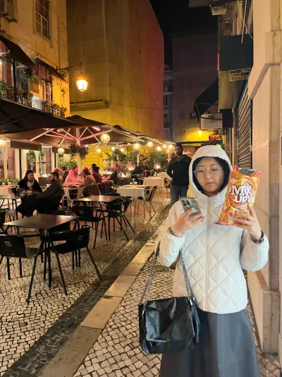 Lua de mel - Dia 2: Lisboa por um instante — praças, bondinho amarelo e nascer do sol - 26 Rua de São Nicolau, Santa Maria Maior, Lisbon, Lisboa