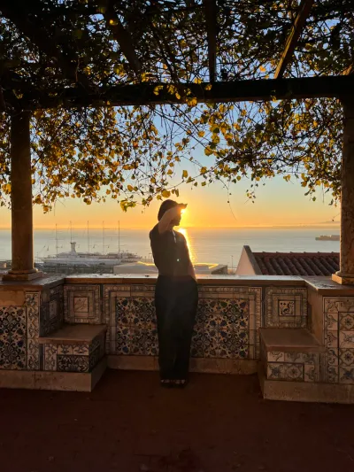 Lua de mel - Dia 2: Lisboa por um instante — praças, bondinho amarelo e nascer do sol - Santa Maria Maior, Lisbon, Lisboa