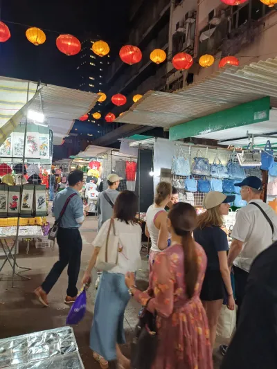 Day 3 of My Hong Kong Trip - Woosung Street, Kowloon