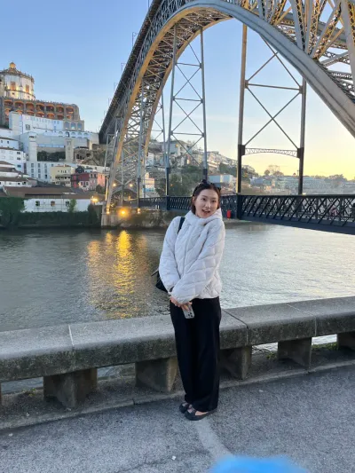 Lua de mel — Dia 3: passeio em vinícolas e Porto — jantar no Douro 🍽️ - 301–309 Avenida de Eng.o Gustavo Eiffel, União das freguesias de Cedofeita, Santo Ildefonso, Sé, Miragaia, São Nicolau e Vitória, Porto
