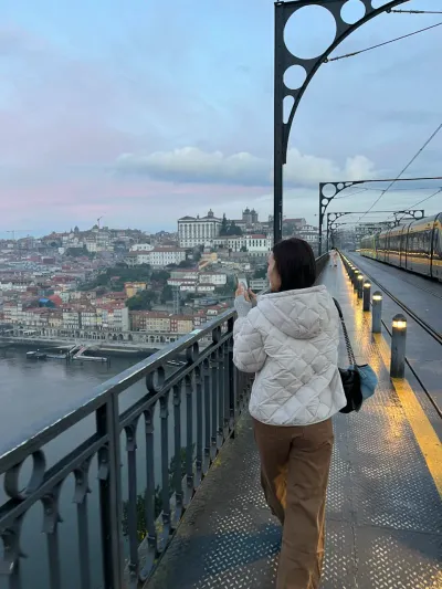 Lua de mel — Dia 3: passeio em vinícolas e Porto — jantar no Douro 🍽️ - 1 Rua do Casino da Ponte, União das freguesias de Santa Marinha e São Pedro da Afurada, Porto, Vila Nova de Gaia