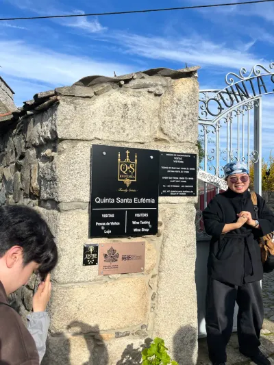 Lua de mel — Dia 3: passeio em vinícolas e Porto — jantar no Douro 🍽️ - Rua de Santa Eufêmia, União das freguesias de Parada do Bispo e Valdigem, Viseu, Parada do Bispo