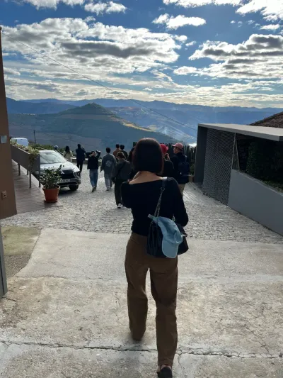 Lua de mel — Dia 3: passeio em vinícolas e Porto — jantar no Douro 🍽️ - 4 Rua da Calçada, Vila Real