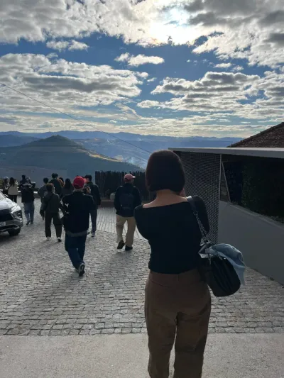 Lua de mel — Dia 3: passeio em vinícolas e Porto — jantar no Douro 🍽️ - 4 Rua da Calçada, Vila Real