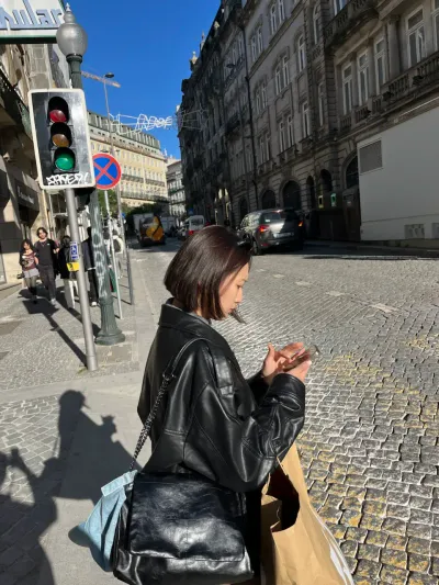 Trăng mật ngày 4: Đi dạo ở Porto—nhà thờ và Lello Bookstore, cùng quà lưu niệm - Rua da Madeira