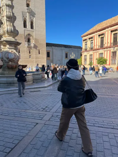 6 Plaza de la Virgen de los Reyes