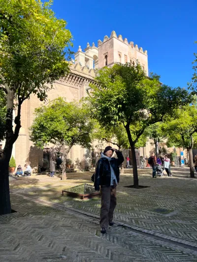6 Plaza de la Virgen de los Reyes