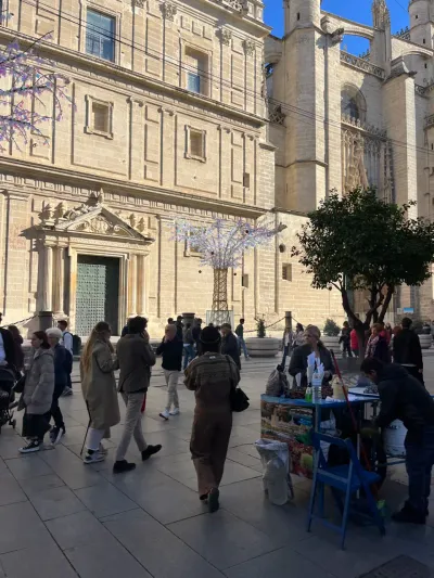 6 Plaza de la Virgen de los Reyes